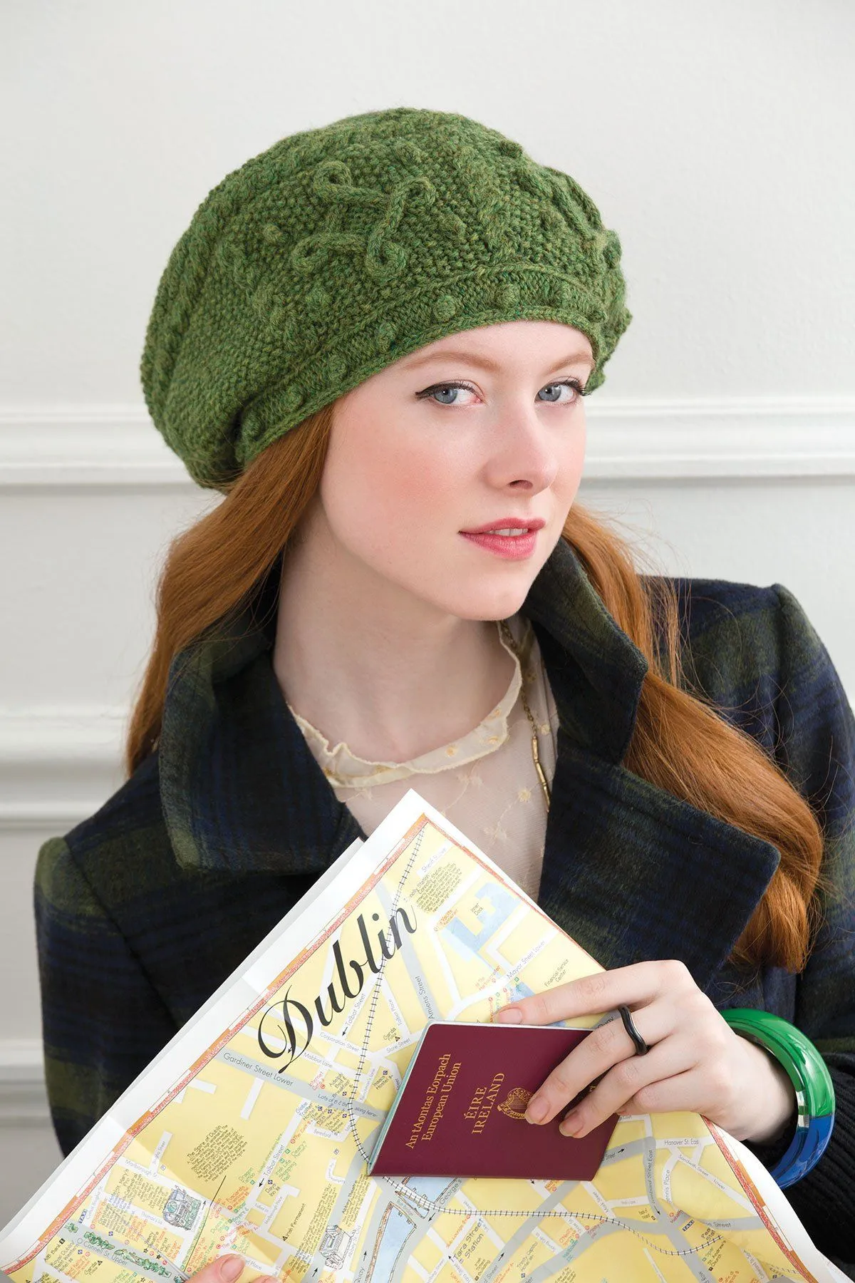 50 Knitted Gifts for Year-Round Giving: Designs for Every Season and Occasion Featuring Universal Yarn Deluxe Worsted