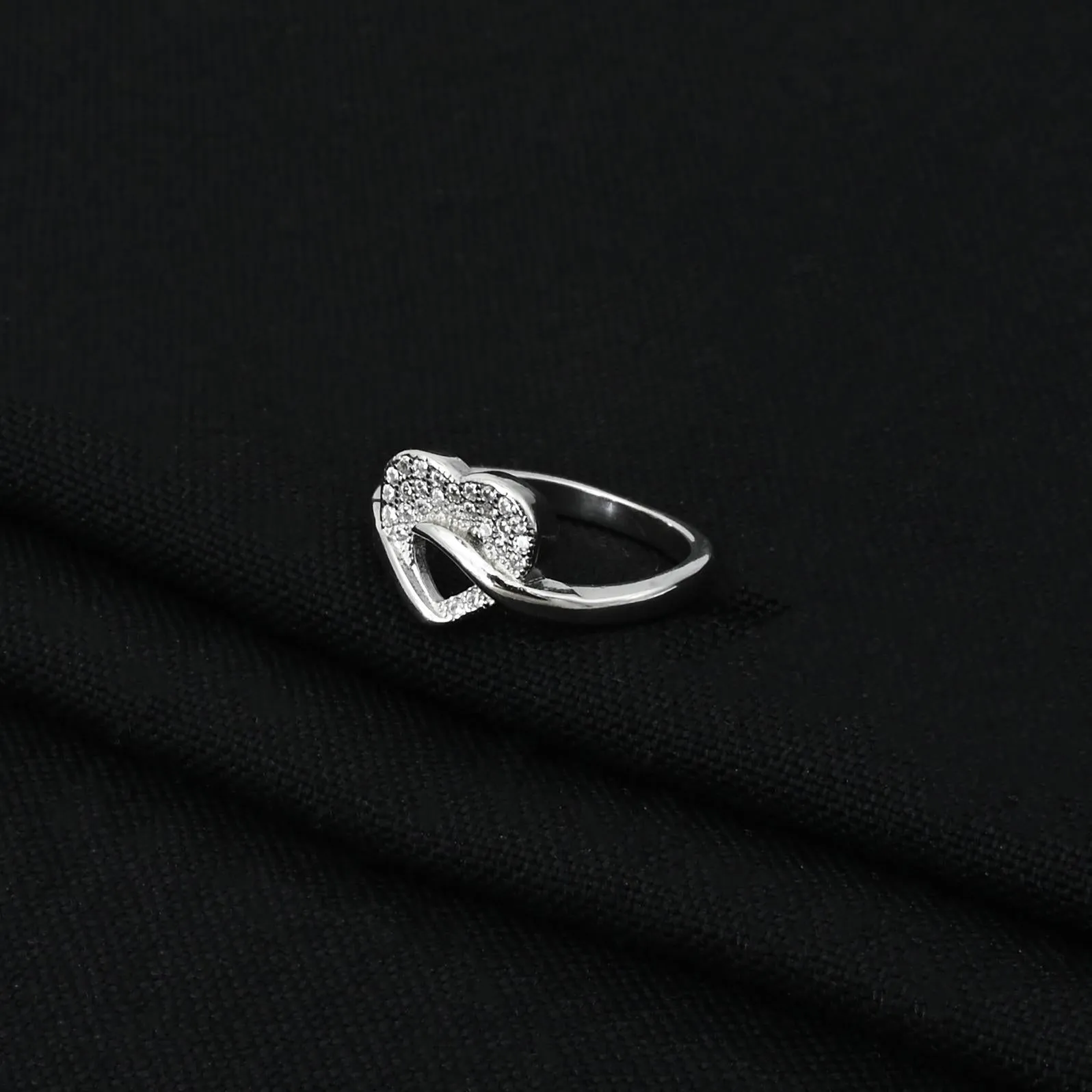 925 Silver Sparkling Heart Ring for Women