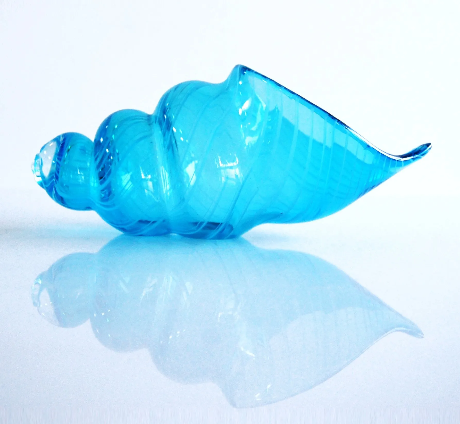 TG-HB-Enchanting Seashell Hand Blown Glass Decor